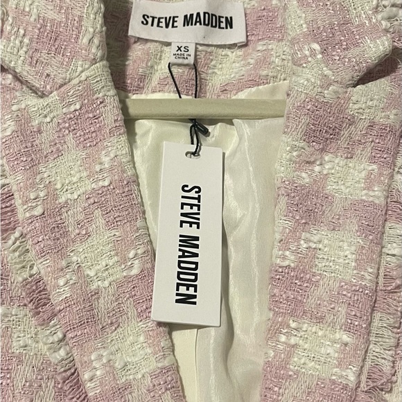 Steve Madden Women's Pink and White Tweed Blazer & Short Set - Picture 2 of 6